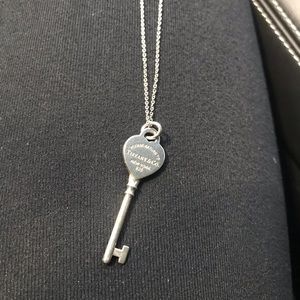Tiffany’s necklace